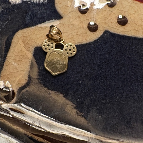 14k gold Mickey Mouse Pendant buy it Julie - Picture 3 of 4